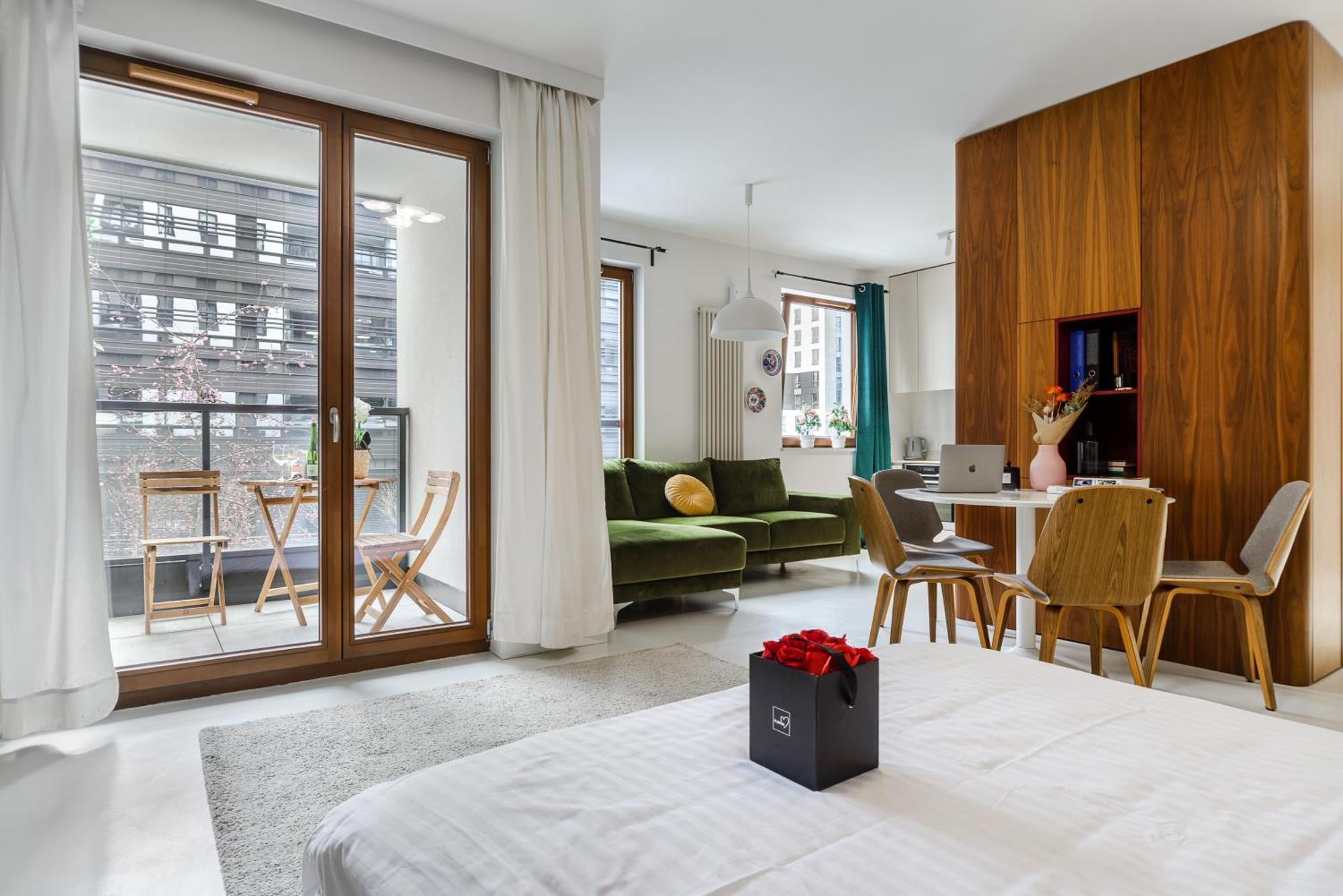 Lumina Apartment With Parking Near Muzeum Powstania Варшава Екстер'єр фото