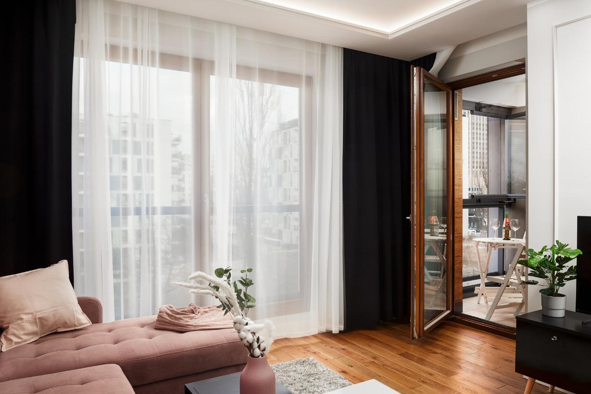 Lumina Apartment With Parking Near Muzeum Powstania Варшава Екстер'єр фото