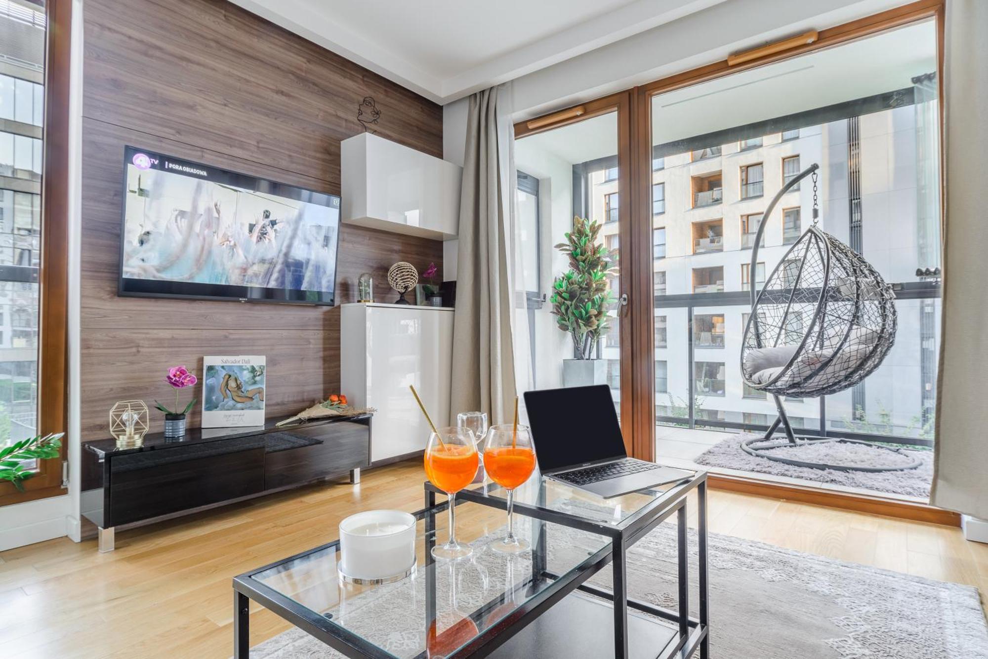 Lumina Apartment With Parking Near Muzeum Powstania Варшава Екстер'єр фото